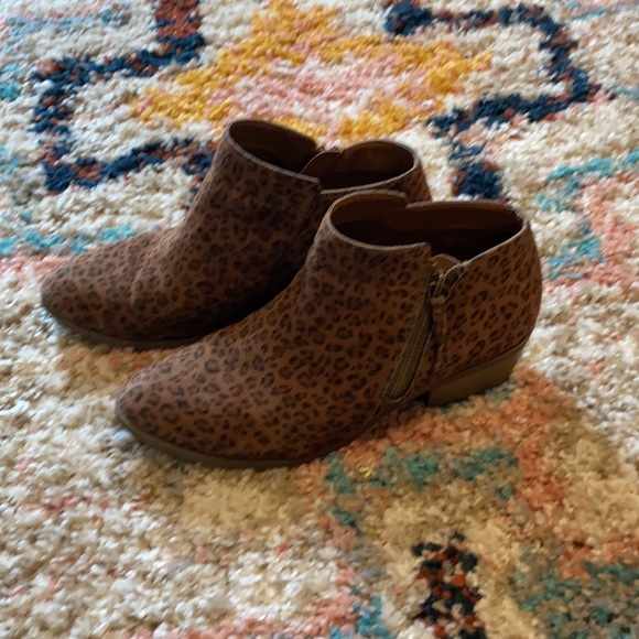 Time and Tru leopard print booties size 8 - Picture 4 of 5